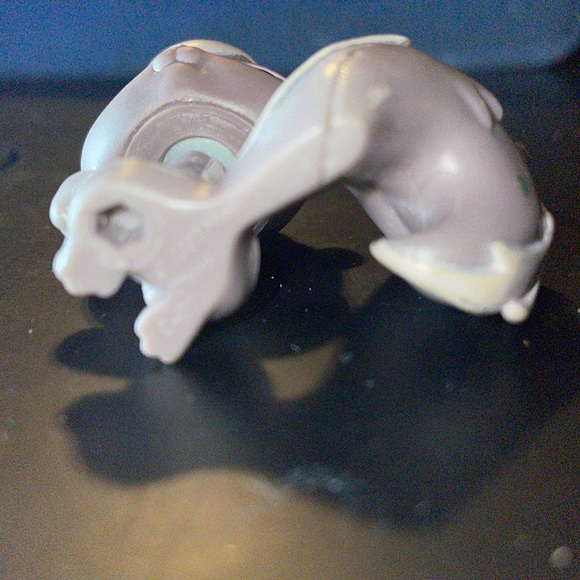 Littlest Pet Shop LPS #484 Gray Squirrel Skunk, blue raindrop eyes 2007 - Picture 7 of 8